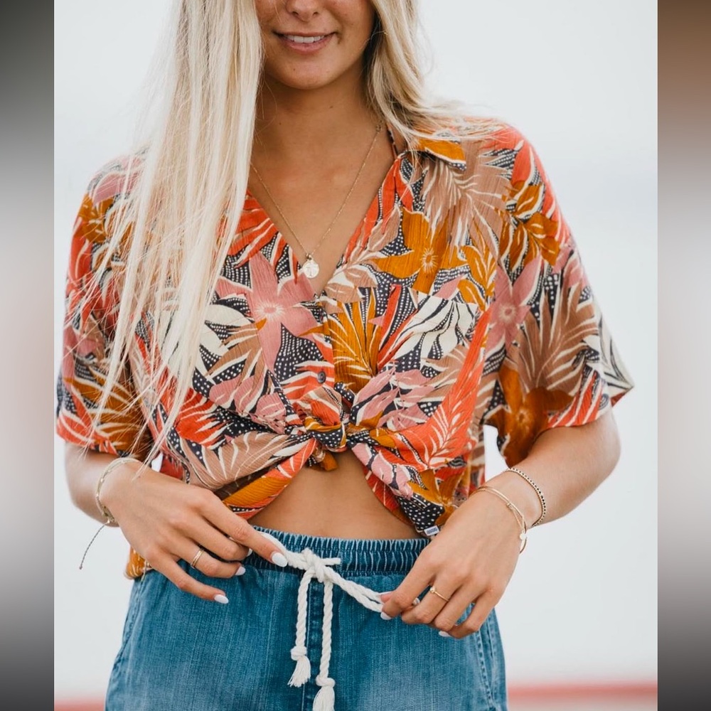 Free People Sisstrevolution Coral Dreams Woven Top NWT!